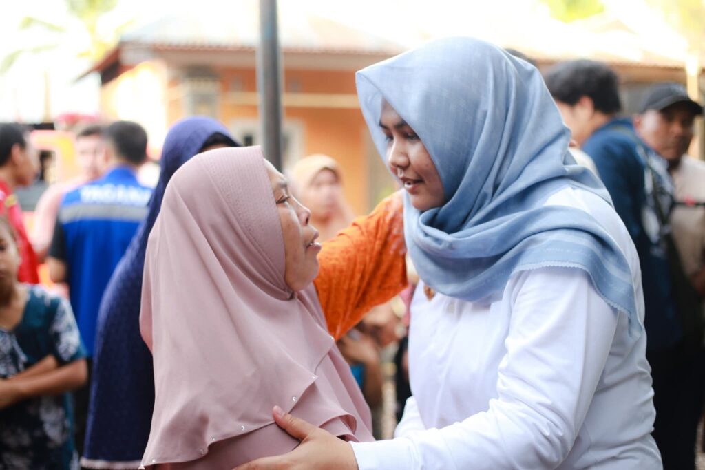 Wabup Madina Jenguk Korban Kebakaran Di Desa Hutagodang Muda