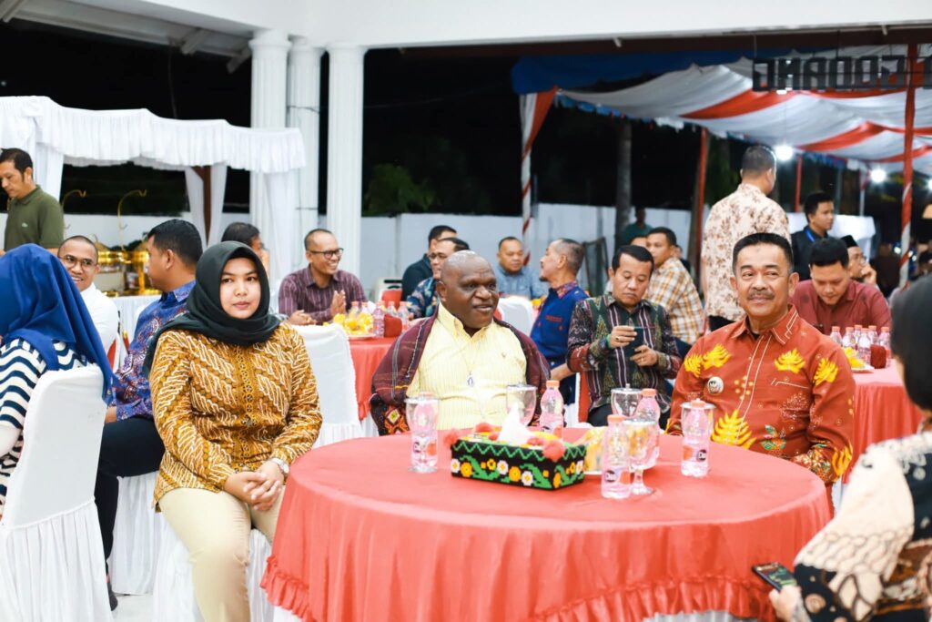 Menteri Hak Asasi Manusia Mengaku Sudah Mengenal Madina Sejak Lama