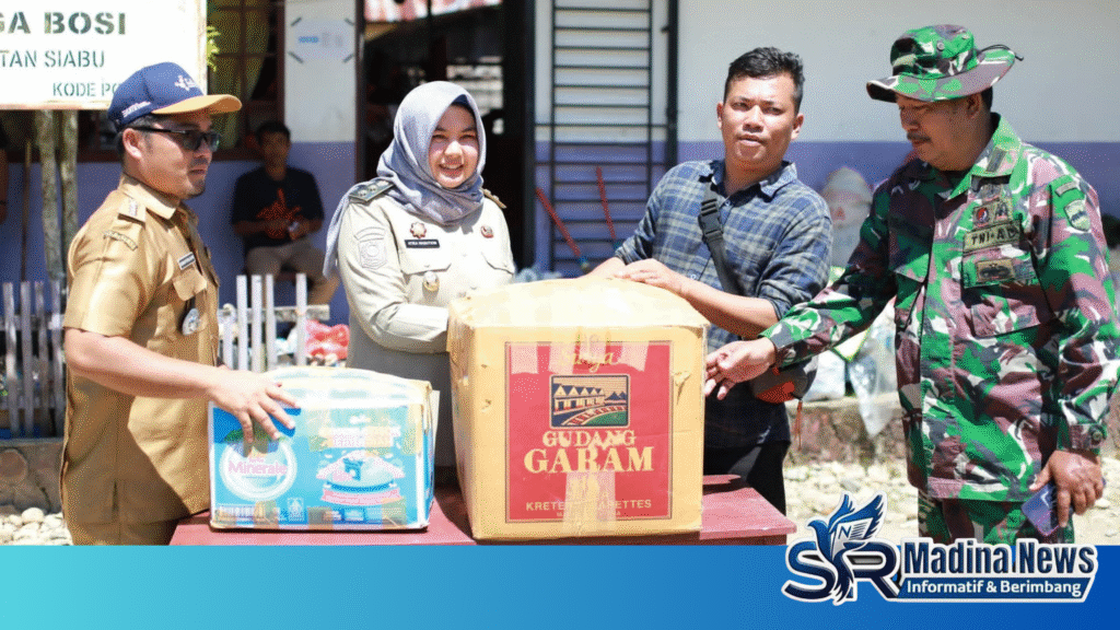 Di Antara Derita Pengungsi, Wabup Atika Kawal Bantuan BNPB untuk Madina.