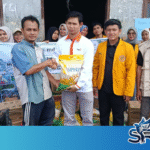 Lazismu Madina Bagikan Sembako Bagi Korban Banjir di Muara Batang Angkola