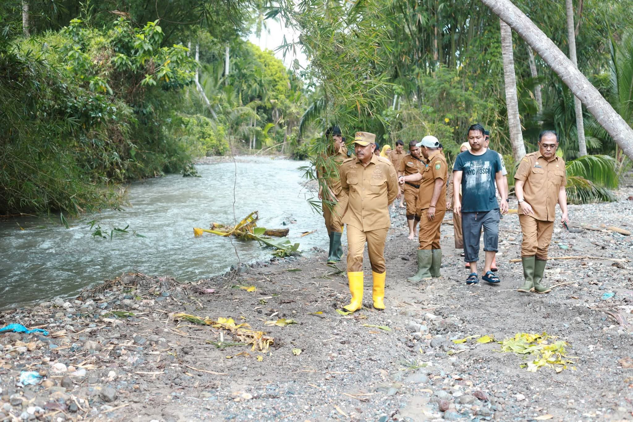 Pascabencana Pemkab Madina Normalisasi Dua Sungai Di Longat