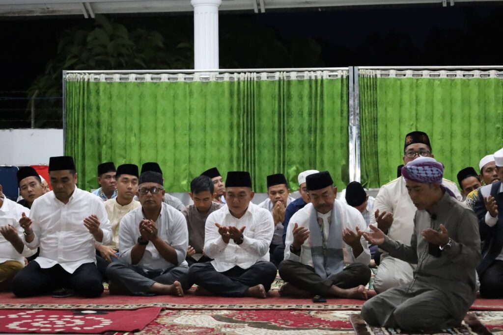 Pejabat Pemkab Madina Sholat Istighosah,Zikir Dan Doa Bersama Meminta Bencana Berakhir
