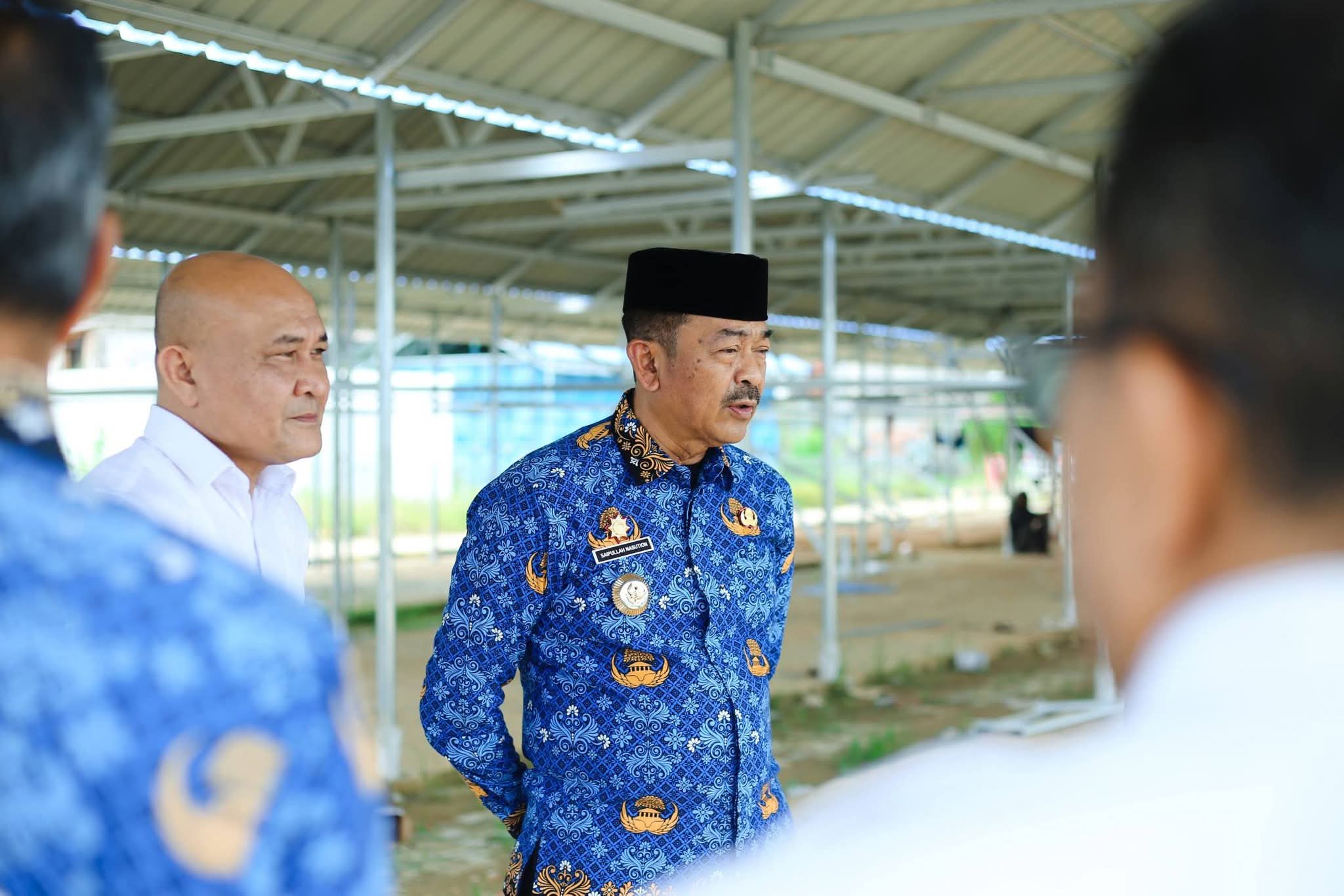 Bupati Madina Meninjau Progres Pembangunan Los Di Kawasan Pasar Baru