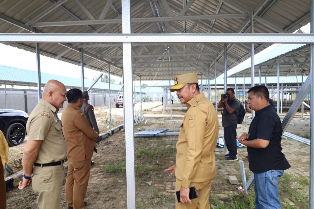 Bupati Tinjau Pengerjaan Bangunan Los Di Pasar Baru Capai 90 Persen