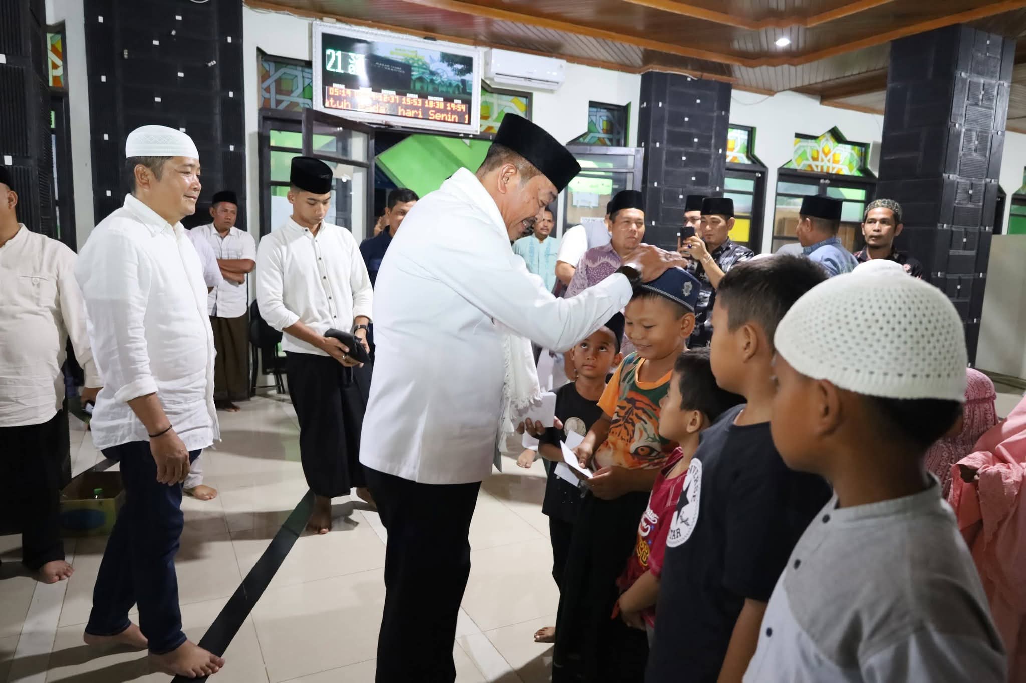 Safari Ramadhan Pemkab Madina Shalat Tarawih Di Mesjid Taqwa Desa Panggorengan