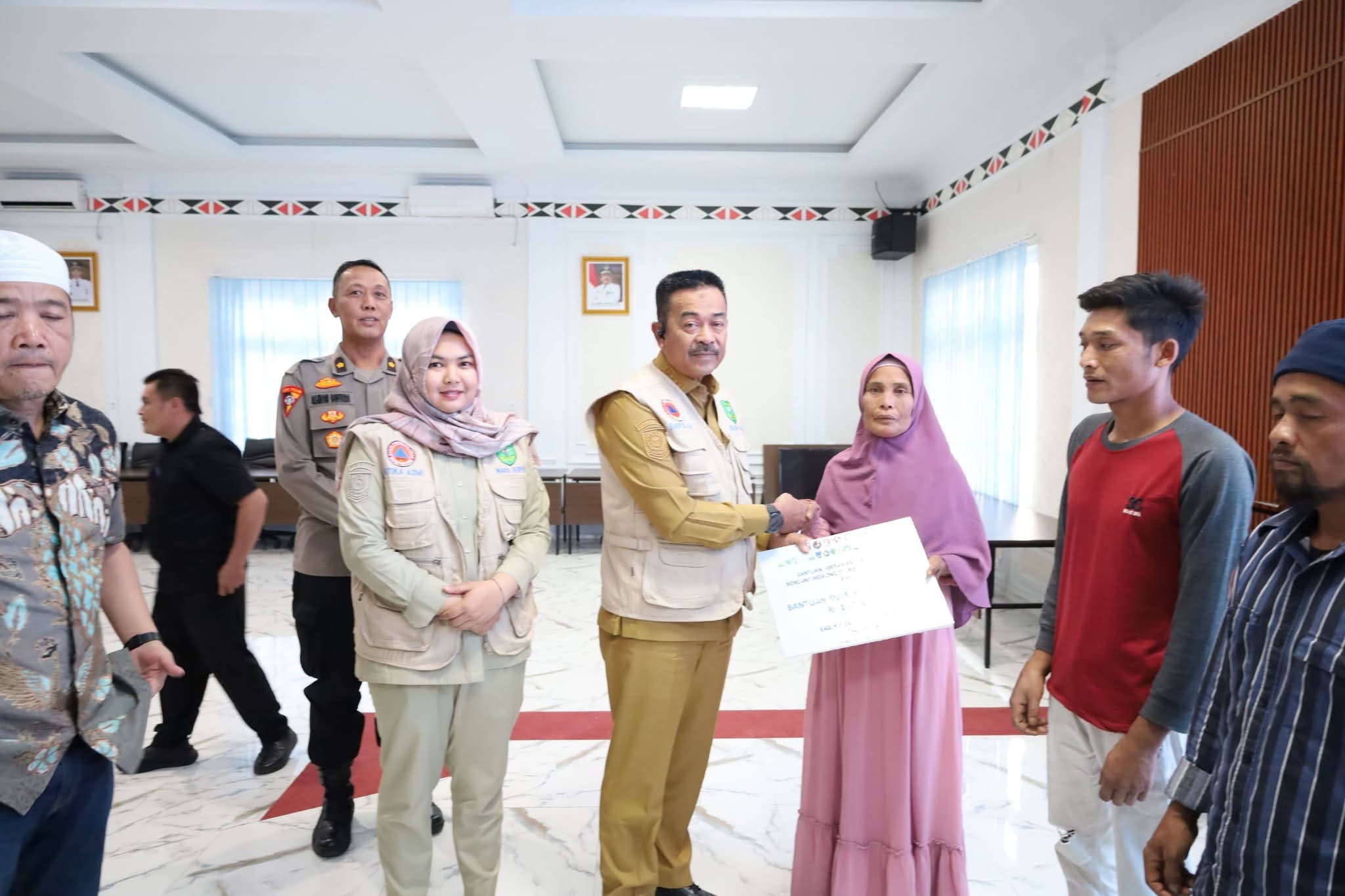 Pemkab Madina Salurkan Bantuan Rumah Kepada Warga Terdampak Bencana