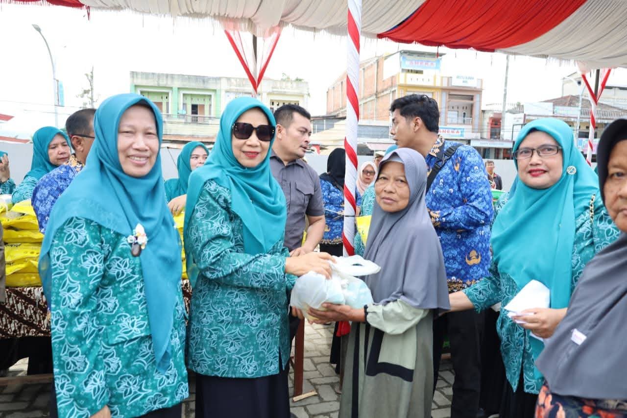 Ratusa Paket Pangan Murah TP PKK Madina Terjual