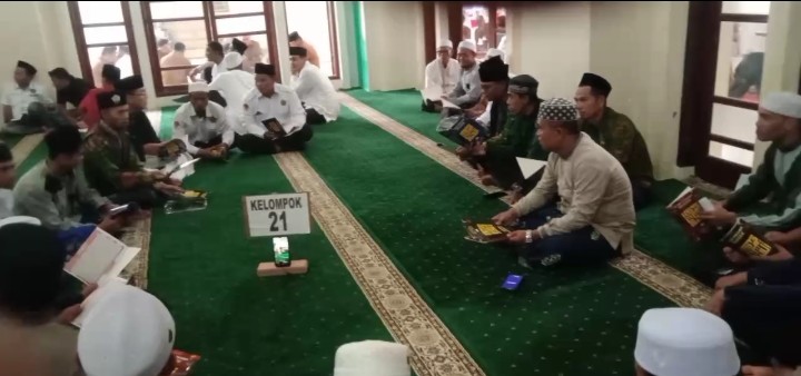 Suasana Sejuk Iringi Khataman Al Quran di Masjid Agung Nur Ala Nur.