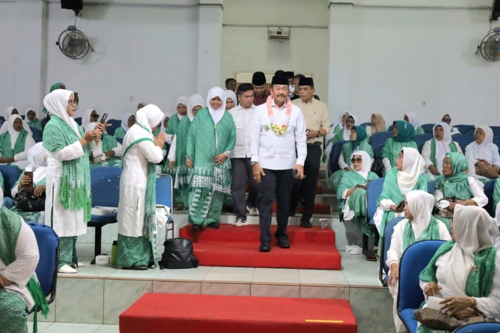 Bupati Mengajak Muslimat Al-Wasliyah Jadi Pelopor Pendidikan Berkarakter