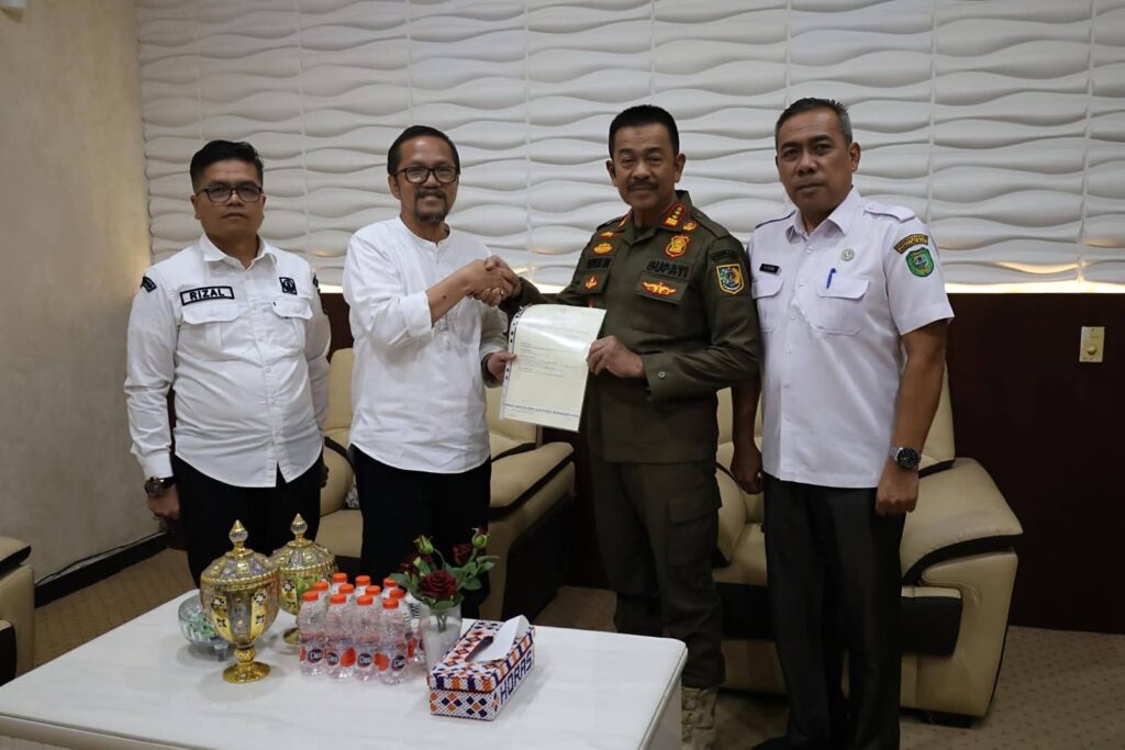 Pemkab Madina Terima 14 Sertifikat Elektronik Aset Daerah Dari BPN