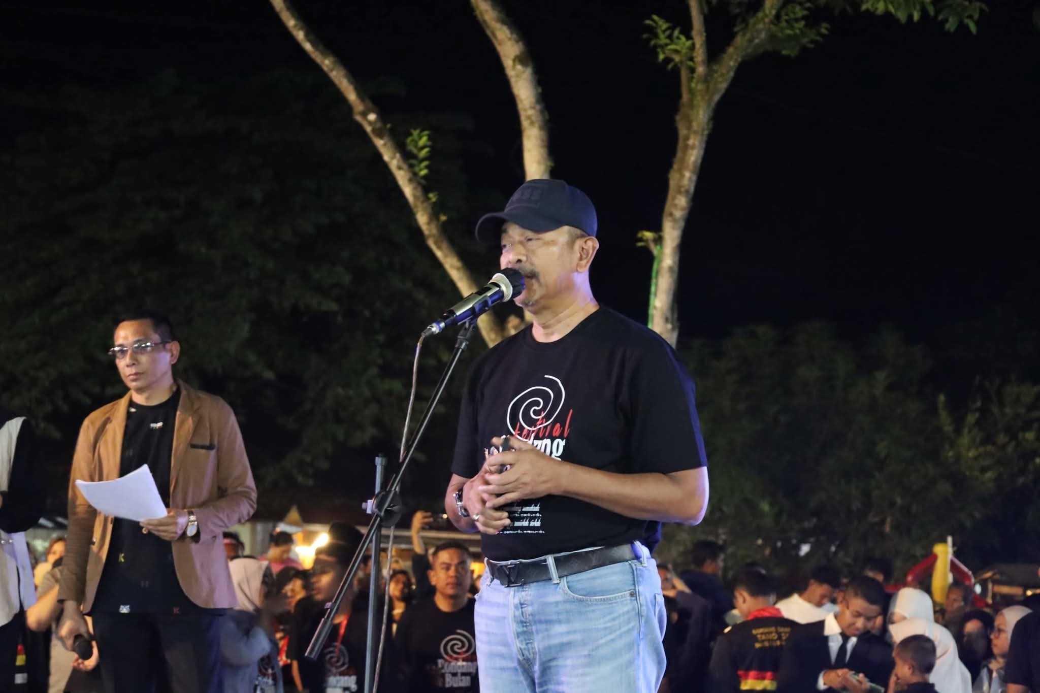 Bupati Madina Hadiri Acara Festival Seni Budaya, Ajak Generasi Muda Lestarikan Budaya Lokal