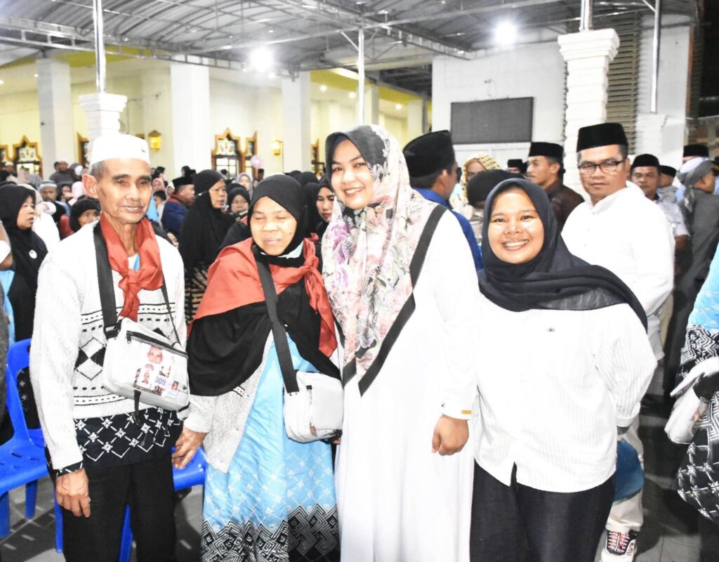 Wakil Bupati Sambut Kedatangan Jemaah Haji Di Mesjid Agung Nur Ala Nur