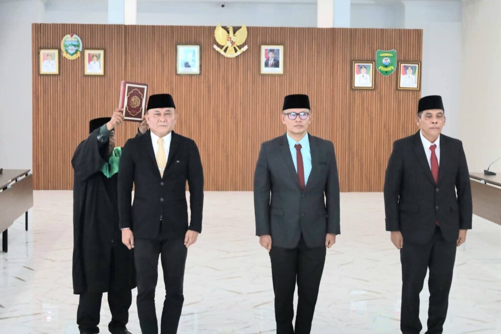 Bupati Saipullah Lantik Tiga Kepala Dinas, Turut Di Saksikan Wakil Bupati