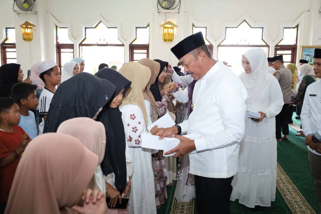 Pemkab Madina Rayakan Assyura Serta Pengajian Dan Penyantunan Anak Yatim