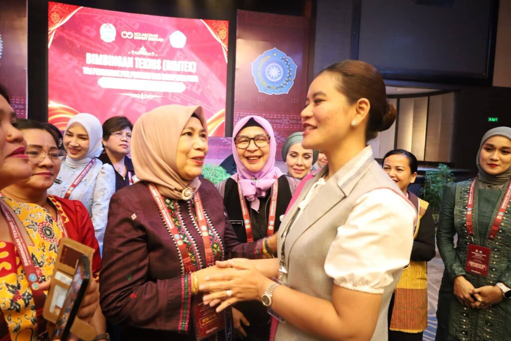 Ketua TP PKK Madina Dan Pengurus Ikuti Bimtek Penguatan Kapasitas Kader