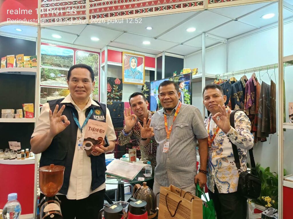 Direktur Eksekutif APKASI Apresiasi Pemkab Madina Promosikan Produk Unggulan