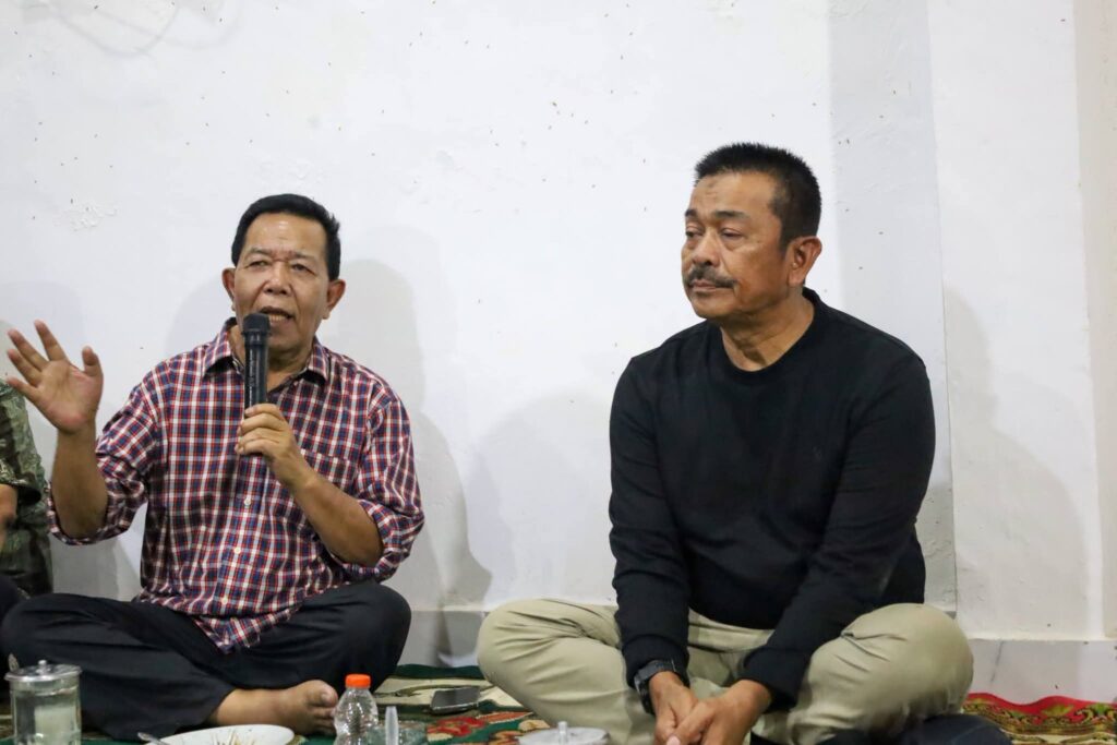 Bupati Saipullah Dan  Dahlan Hasan Silaturahmi Dengan Masyarakat Natal