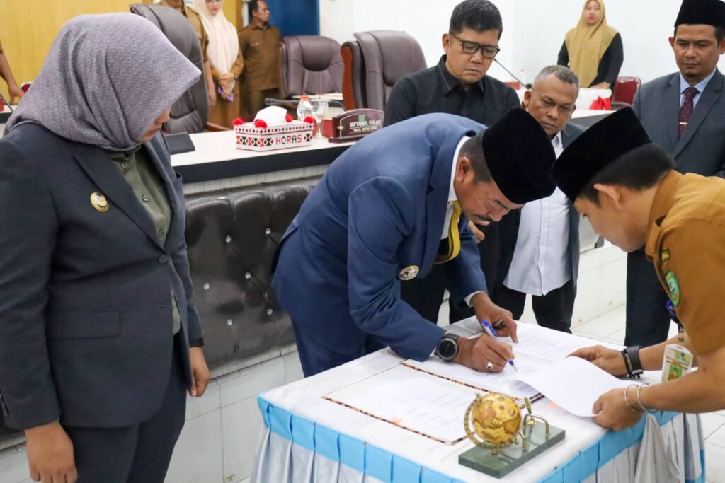 Pemkab Madina Beserta DPRD Menandatangani Nota Kesepakatan KUPA-PPAS APBD 2026
