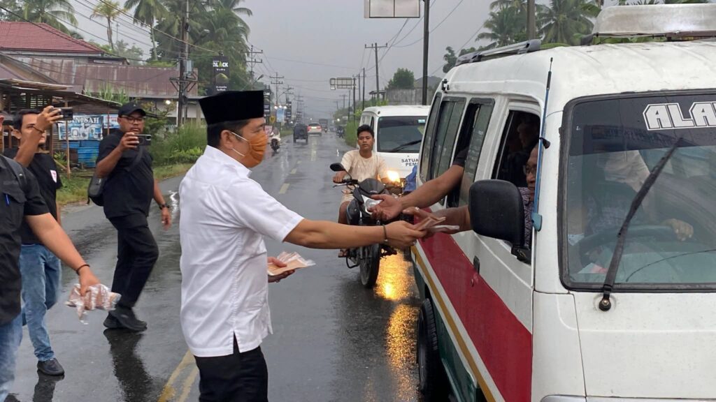 Polusi Asap Menyelimuti Madina, Gerindra Gelar Aksi Sosial Bantu Masyarakat.