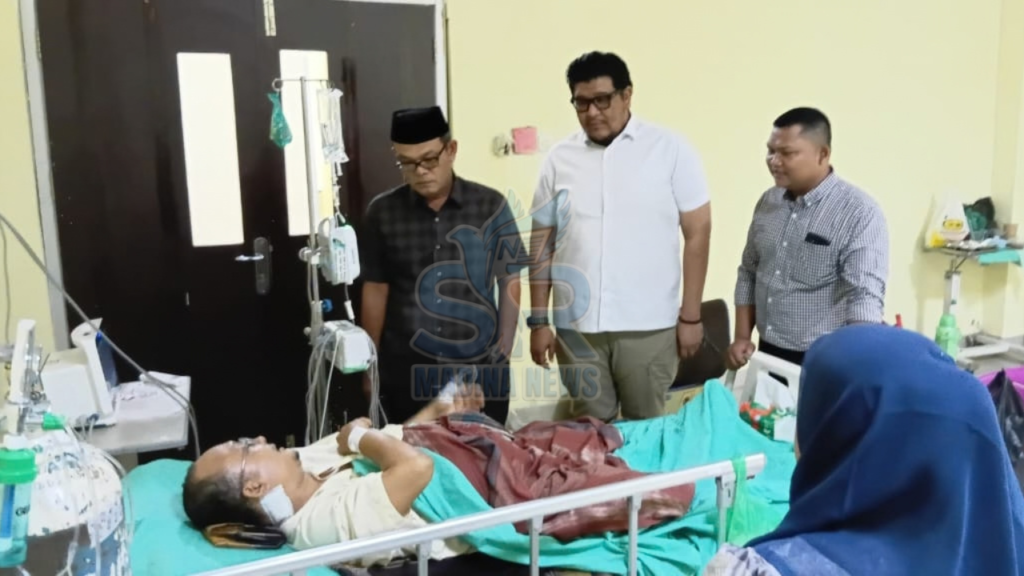 Binsar Masih Terbaring di ICU RSUD, Anggota DPRD Madina Fraksi Golkar Datang Menjenguk.