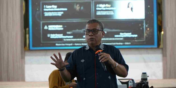 Pesan Bermakna Dibalik Lensa Ponsel, Dosen UMSU : Photografi Bukan Soal Camera Canggih.